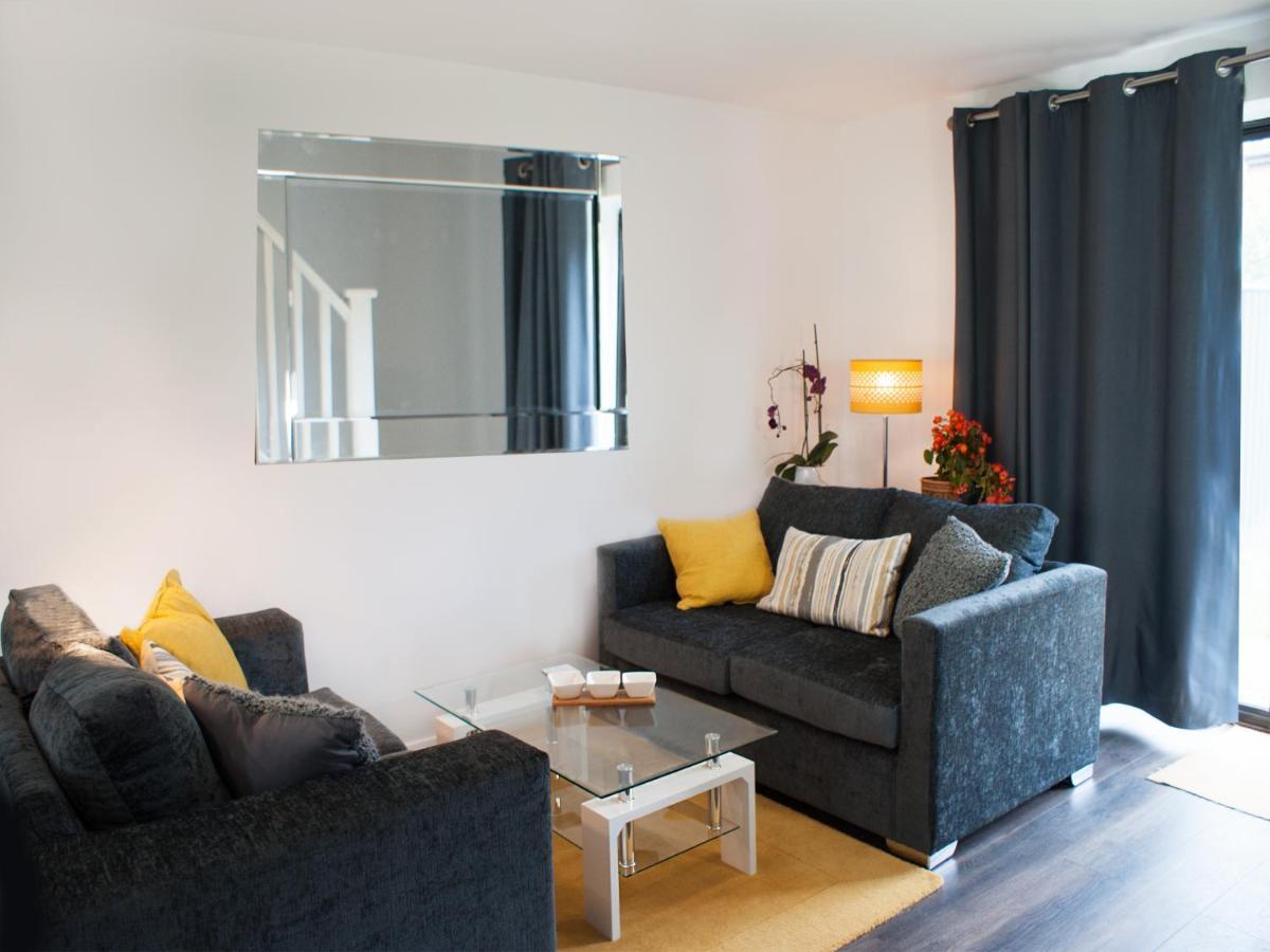 Вилла East Midland House Free Private Parking Fast Wifi Smart Tv With Garden Кетеринг Экстерьер фото